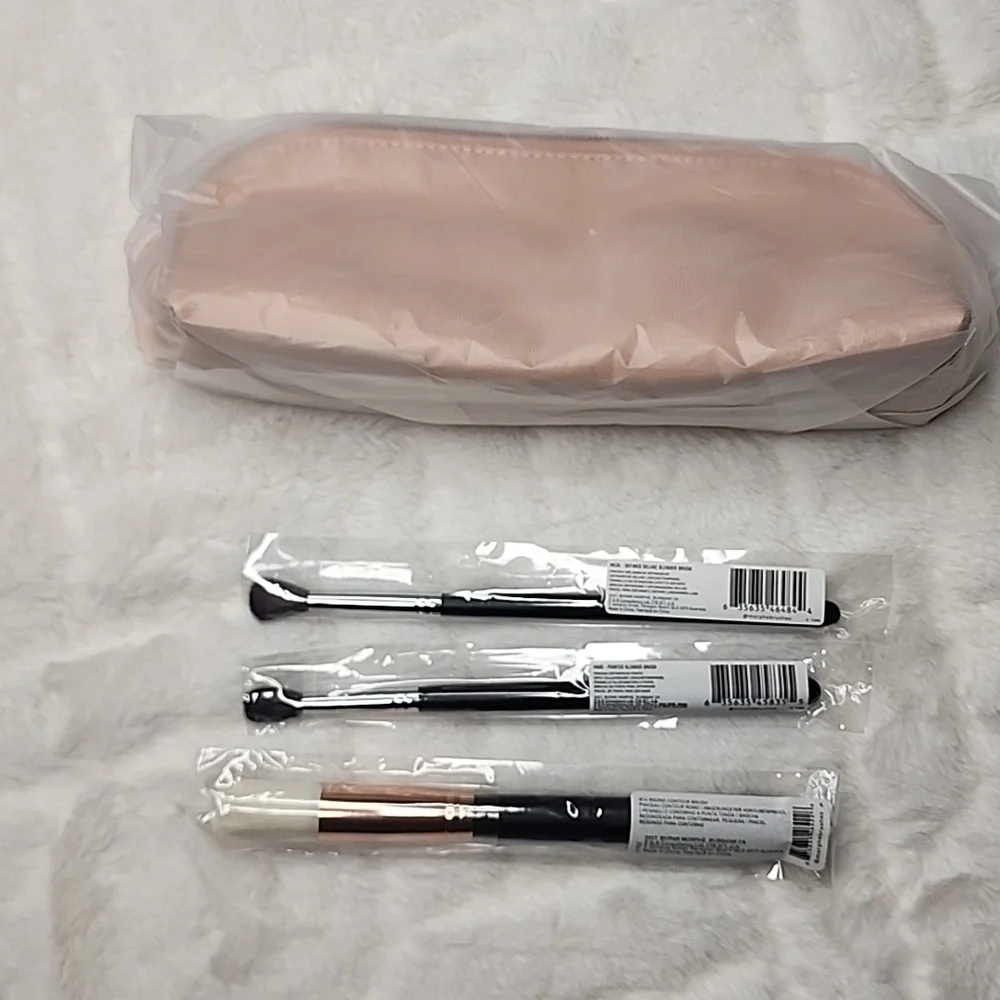 🆕️MORPHE 3 Piece Makeup Brushes & Bag